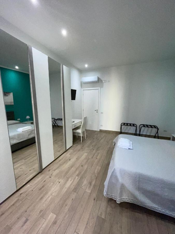 Dormire A Napoli Centro Holiday House Casa Vacanza Exteriör bild