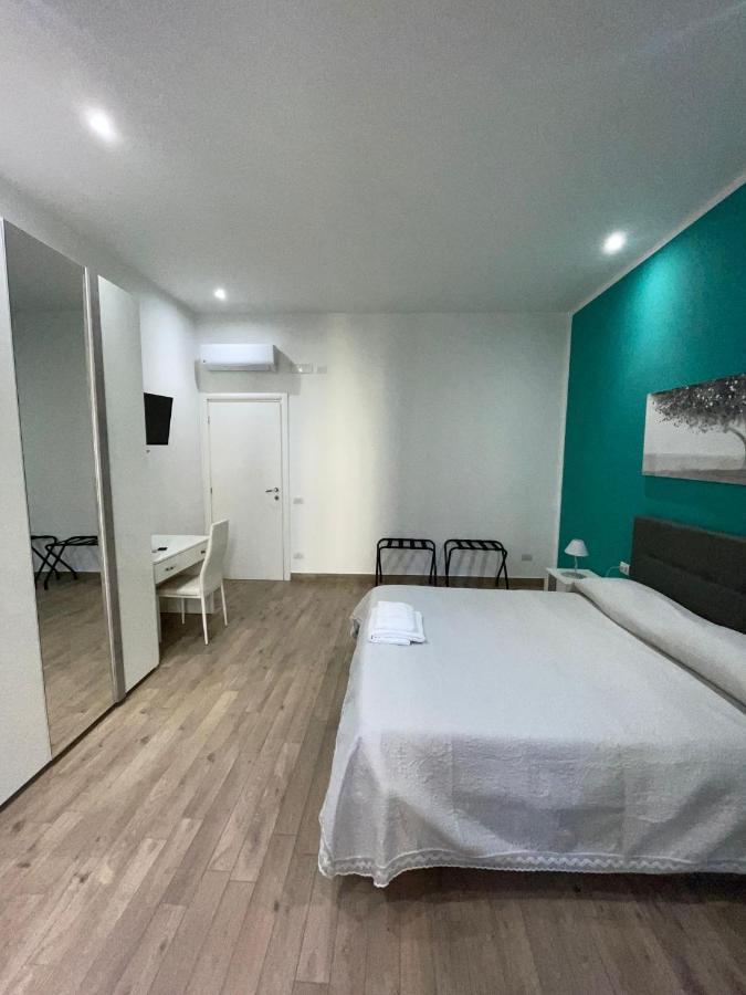 Dormire A Napoli Centro Holiday House Casa Vacanza Exteriör bild