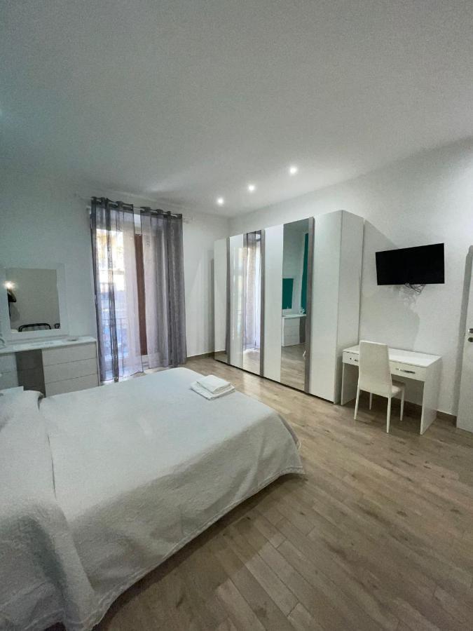 Dormire A Napoli Centro Holiday House Casa Vacanza Exteriör bild