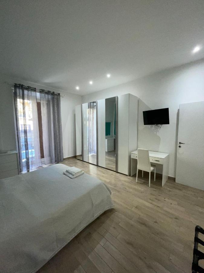 Dormire A Napoli Centro Holiday House Casa Vacanza Exteriör bild