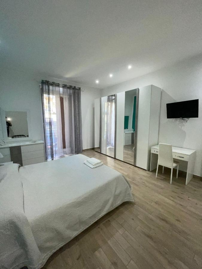 Dormire A Napoli Centro Holiday House Casa Vacanza Exteriör bild