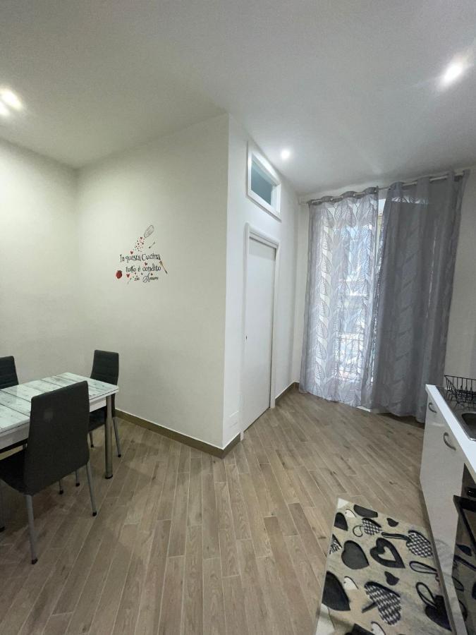 Dormire A Napoli Centro Holiday House Casa Vacanza Exteriör bild