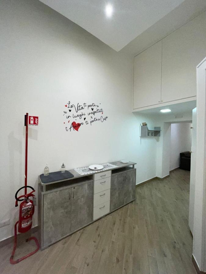 Dormire A Napoli Centro Holiday House Casa Vacanza Exteriör bild