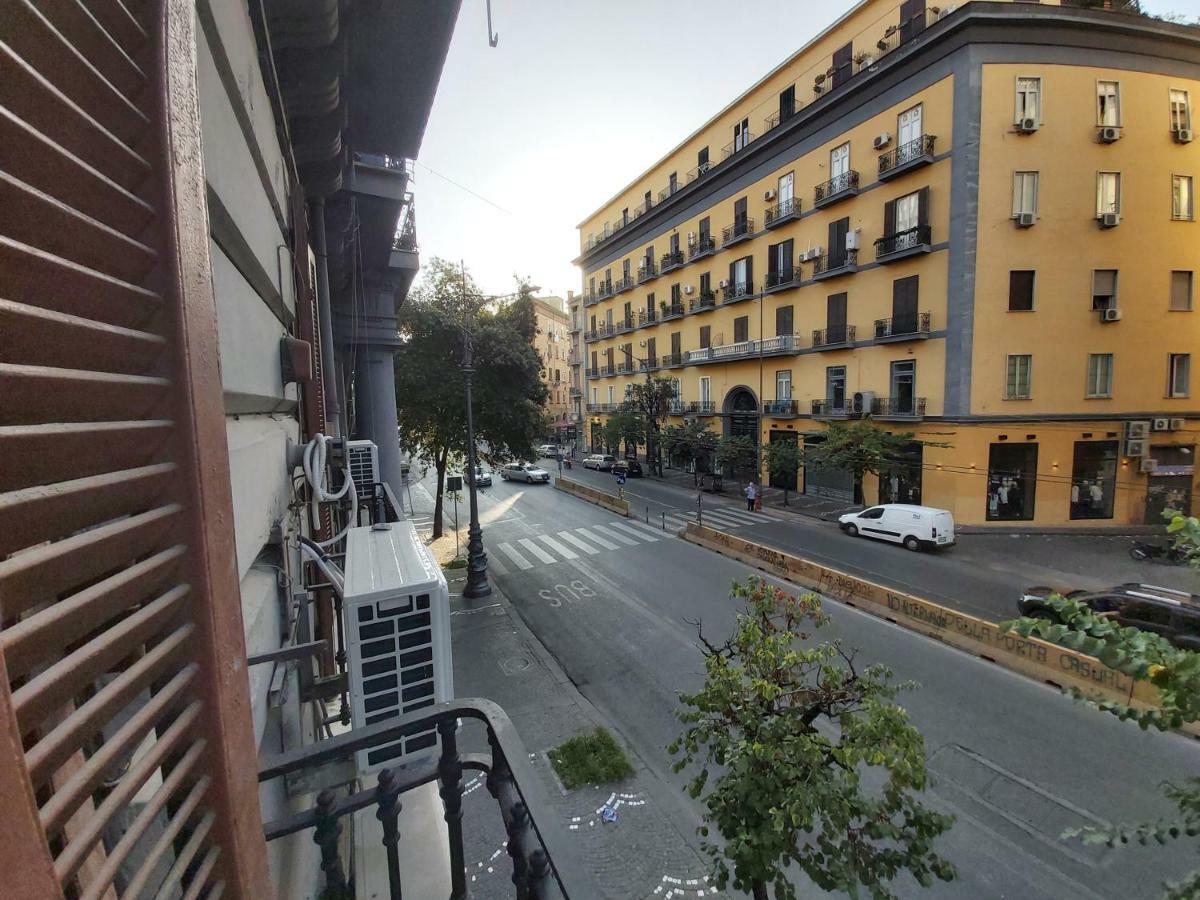 Dormire A Napoli Centro Holiday House Casa Vacanza Exteriör bild