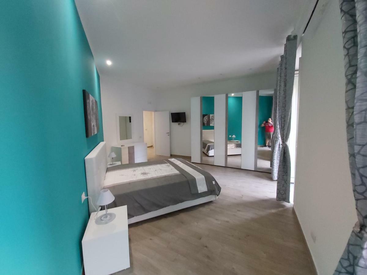 Dormire A Napoli Centro Holiday House Casa Vacanza Exteriör bild