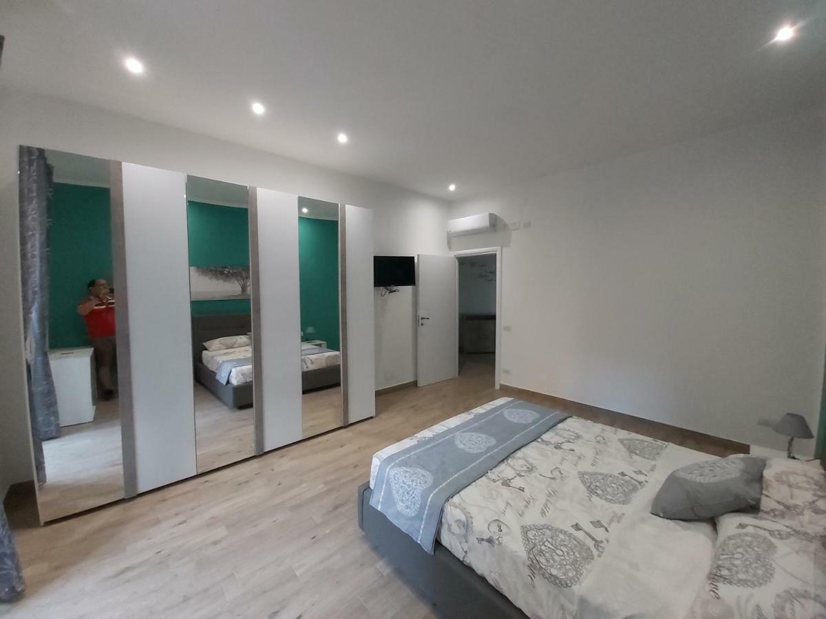 Dormire A Napoli Centro Holiday House Casa Vacanza Exteriör bild